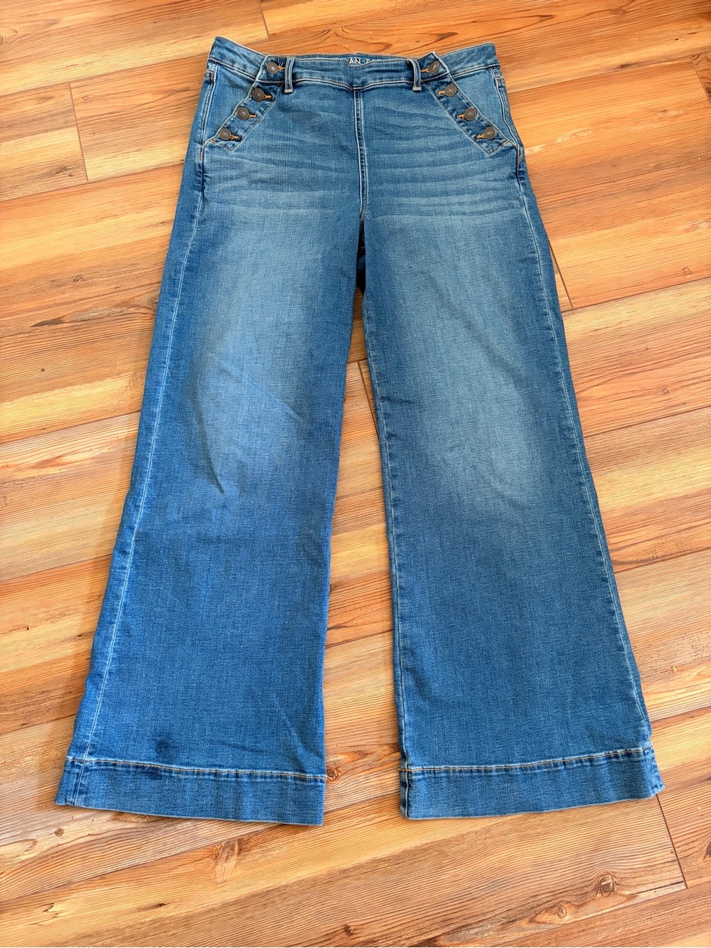 American Eagle Wide Leg Blue Jeans with Button Detail